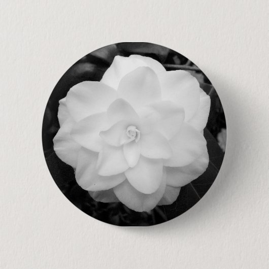 Badge Rond 5 Cm Fleur blanche. (Noir et blanc) (Devant)