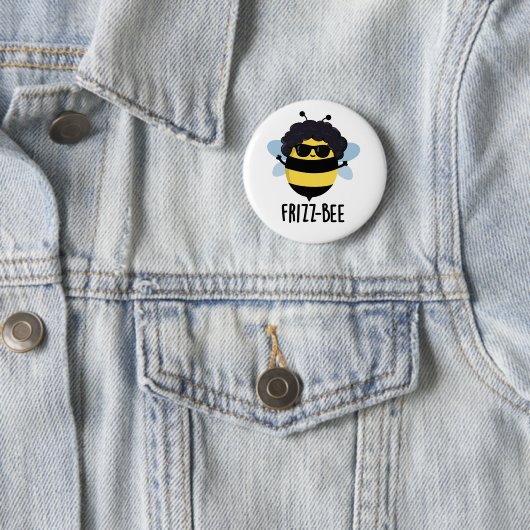 Badge Rond 5 Cm Frizz-Bee Funny Afro Bee Pun (En situation)