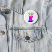 Badge Rond 5 Cm Géant gâteau d'anniversaire rose (En situation)