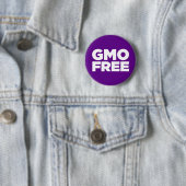 BADGE ROND 5 CM GMO LIBRE (POURPRE) (En situation)