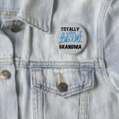 Badge Rond 5 Cm Grand-maman totalement impressionnante - T-shirts (En situation)