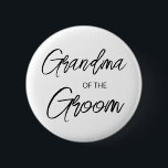 Badge Rond 5 Cm Grand-mère de la Groom Party<br><div class="desc">Design moderne et élégant imprimé Brush Script Grandma du bouton Groom Fête des mariées Party qui peut être customisé avec votre texte. Cliquez sur le bouton "Customiser" et utilisez notre outil de conception pour modifier ce modèle. Découvrez le magasin Graphic Art Design pour d'autres produits qui correspondent à ce design...</div>