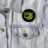 Badge Rond 5 Cm Green is HOT (En situation)