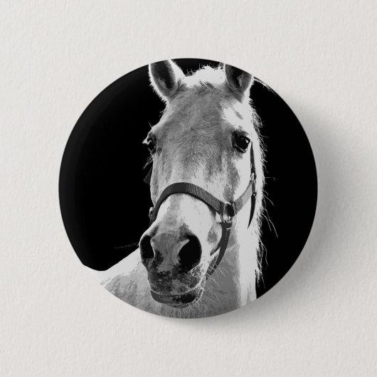 Badge Rond 5 Cm Gros plan Cheval blanc noir en nuit (Devant)