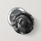 Badge Rond 5 Cm Gros plan noir et blanc Statue de la Liberté (Devant & derrière)