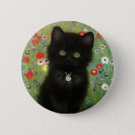 Badge Rond 5 Cm Gustav Klimt Kitten<br><div class="desc">Bouton avec un chaton Gustav Klimt ! Ce chaton noir porte un collier d'argent et s'assoit dans un champ de fleurs rouges,  bleues,  blanches et jaunes. Un cadeau merveilleux pour les amateurs d'art amoureux des chats et autrichiens !</div>