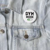 Badge Rond 5 Cm Gym Mode – Train Hard Stay Strong (En situation)