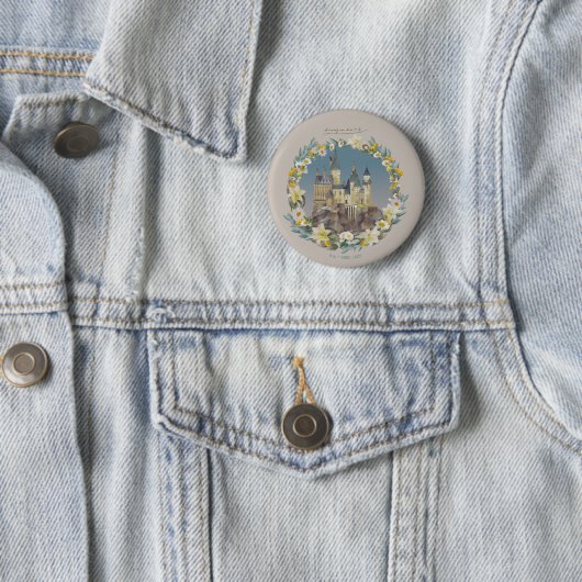 BADGE ROND 5 CM HARRY POTTER™ | CHÂTEAU HOGWARTS™ (En situation)
