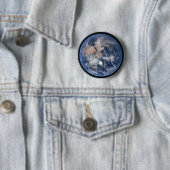Badge Rond 5 Cm Hémisphère Est Sur La Planète Terre. (En situation)