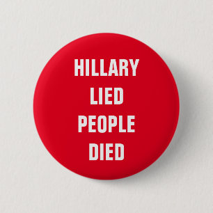 BADGE ROND 5 CM HILLARY S'EST TROUVÉE LES GENS EST MORTE