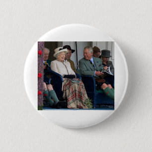 Badge Rond 5 Cm HM Reine Elizabeth II et S.H. Prince Charles 2014