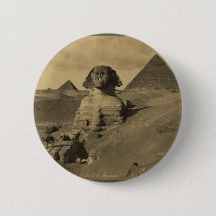 Badge Rond 5 Cm Hommes et chameaux sur la patte du sphinx,