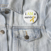 Badge Rond 5 Cm i AM a Survivor (Jaune) (En situation)