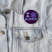 Badge Rond 5 Cm I la Science de coeur (ou symbole atomique) (En situation)
