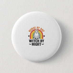 Badge Rond 5 Cm Infirmière le jour, sorcière la nuit, design fantô