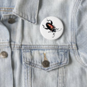 Badge Rond 5 Cm Insecte noir et rouge de scarabée (En situation)