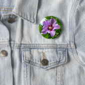 Badge Rond 5 Cm Insigne Hibiscus (En situation)