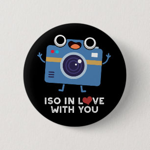 Badge Rond 5 Cm ISO En amour avec vous amusant Caméra Pun Dark BG