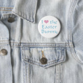 Badge Rond 5 Cm J'aime le lapin de Pâques (En situation)