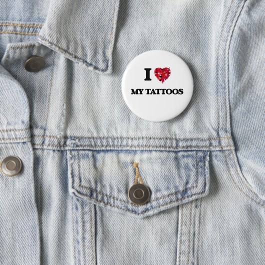 Badge Rond 5 Cm J'aime mes tatouages (En situation)