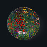Badge Rond 5 Cm Jardin aux fleurs Gustav Klimt<br><div class="desc">Bouton représentant la peinture à l’huile de Gustav Klimt Jardin avec tournesols (1907). Un beau jardin de tournesols et de belles fleurs bleues,  rouges,  violettes,  roses et blanches. Un grand cadeau pour les amateurs d'art Art Nouveau et autrichien.</div>
