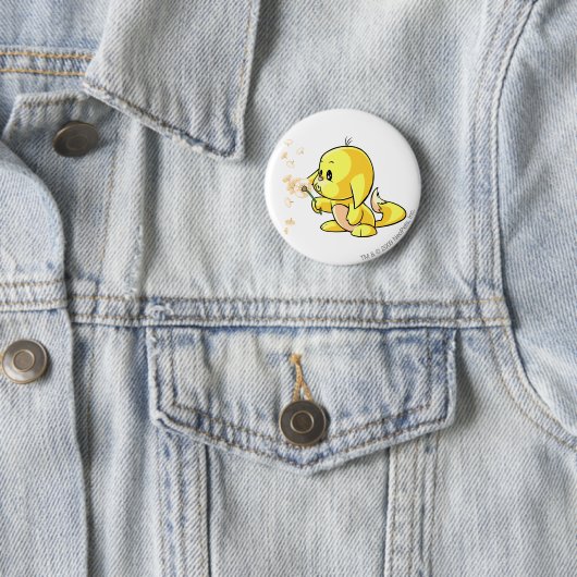 Badge Rond 5 Cm Jaune de Kacheek (En situation)