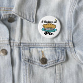 Badge Rond 5 Cm je crois au gâteau (En situation)