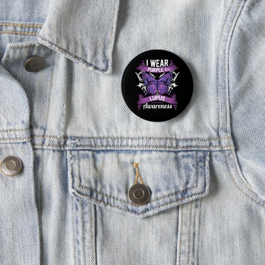 Badge Rond 5 Cm Je porte Purple pour Lupus Sensibilisation  (En situation)
