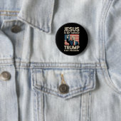 Badge Rond 5 Cm Jésus est mon sauveur Trump est mon président 47 U (En situation)
