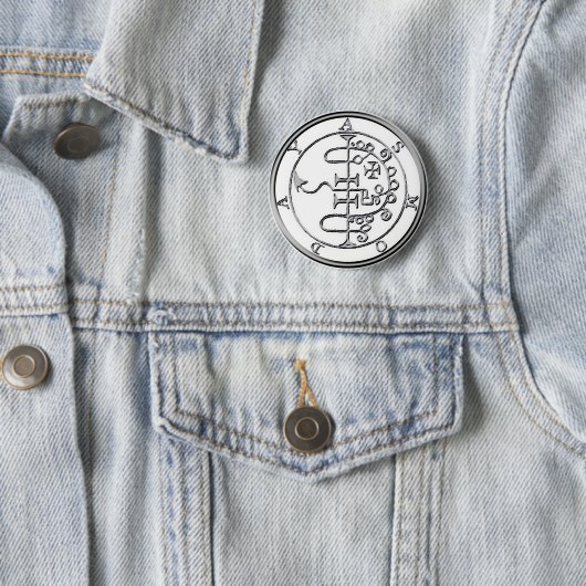 Badge Rond 5 Cm Joint d'Asmoday Asmodeus (En situation)