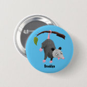 Badge Rond 5 Cm Joli opossum accroché à la branche dessin animé (Devant & derrière)