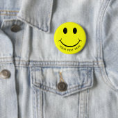 Badge Rond 5 Cm Joli visage Jaune Ajouter un texte (En situation)