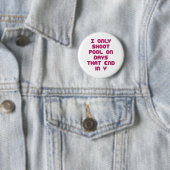 Badge Rond 5 Cm Jours de PoolChick (En situation)