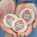 Badge Rond 5 Cm Joyeuse fête de la mère fleurie<br><div class="desc">Élevez la journée spéciale de maman avec ce charmant bouton de fête des mères, avec un beau design floral! Express votre gratitude et votre affection avec une note sincère complétée par des oeuvres d'art inspirées par la nature, idéal pour honorer l'incroyable femme qui rend votre vie plus brillante. Donnez-lui une...</div>