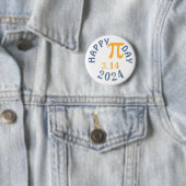 Badge Rond 5 Cm Joyeux Pi Day 3.14 2023 (En situation)