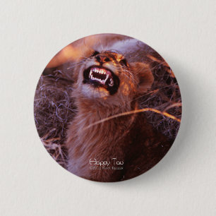 Badge Rond 5 Cm Joyeux Tau, Lion Cub souriant