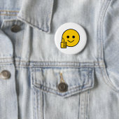 Badge Rond 5 Cm Joyeux visage jaune (En situation)
