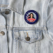 Badge Rond 5 Cm Kamala Harris pour le Bouton Président 2024 (En situation)