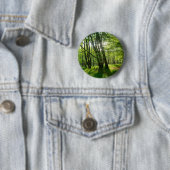 Badge Rond 5 Cm La forêt au printemps (En situation)