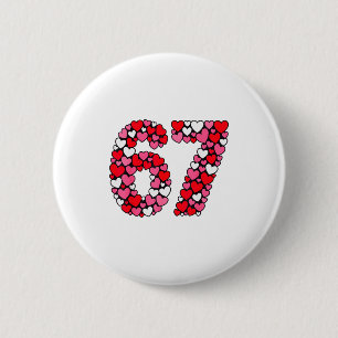 Badge Rond 5 Cm La Saint-Valentin 67 Meme Rempli de Cœurs Drôle S