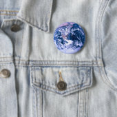 Badge Rond 5 Cm La Terre Du Marbre Bleu De L'Espace (En situation)