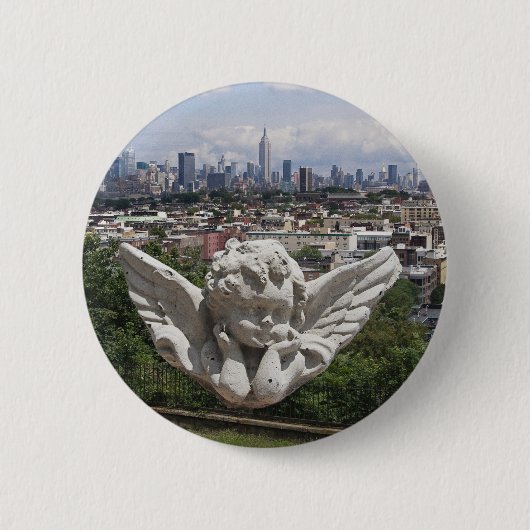 Badge Rond 5 Cm L'ange en pierre regarde Manhattan (Devant)