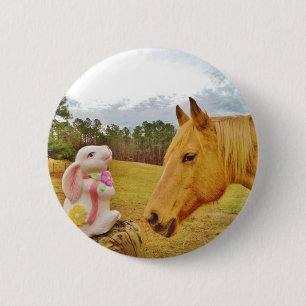Badge Rond 5 Cm Lapin blanc et Cheval jaune