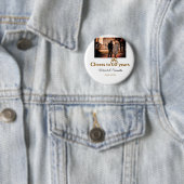 Badge Rond 5 Cm L'arc d'or applaudit à 60 ans de mariage (En situation)