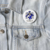 BADGE ROND 5 CM LE CREST DE FAMILLE D'ERICKSON - MANTEAU (En situation)