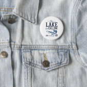 Badge Rond 5 Cm Le Lac Appelle (En situation)