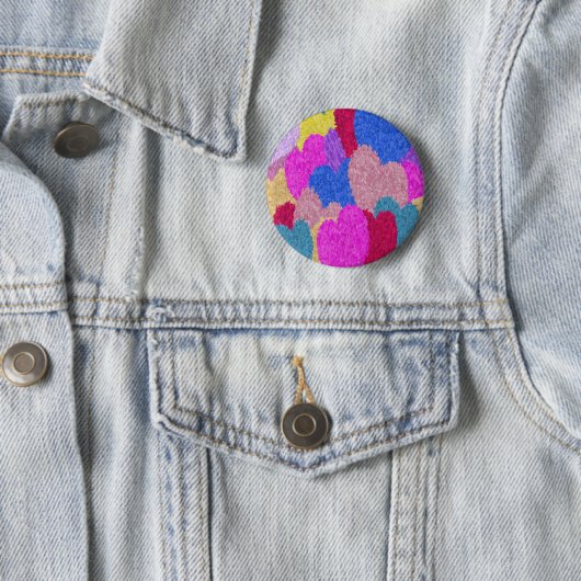 Badge Rond 5 Cm Les Coeurs Fragmentés Peinture Abstraite (En situation)