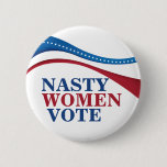 Badge Rond 5 Cm Les Femmes Nasty votent<br><div class="desc">Ce bouton féministe politique indique aux politiciens que Nasty Women votent et que nous serons là en bleu pour les élections de 2020 contre Donald Trump. Soutenez les droits des femmes et l'égalité avec un parti démocrate.</div>