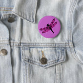 Badge Rond 5 Cm Libellule à ailes roses (En situation)