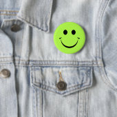 Badge Rond 5 Cm Lime Green Joyeux visage (En situation)